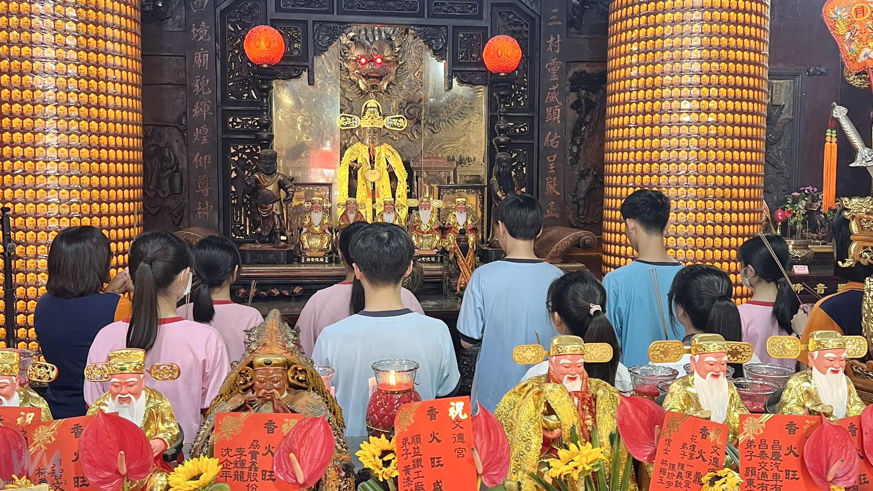 文德宮官老爺保佑考生好學校 花壇國中應屆考生虔心祈願金榜題名 - https://www.watchmedia01.com