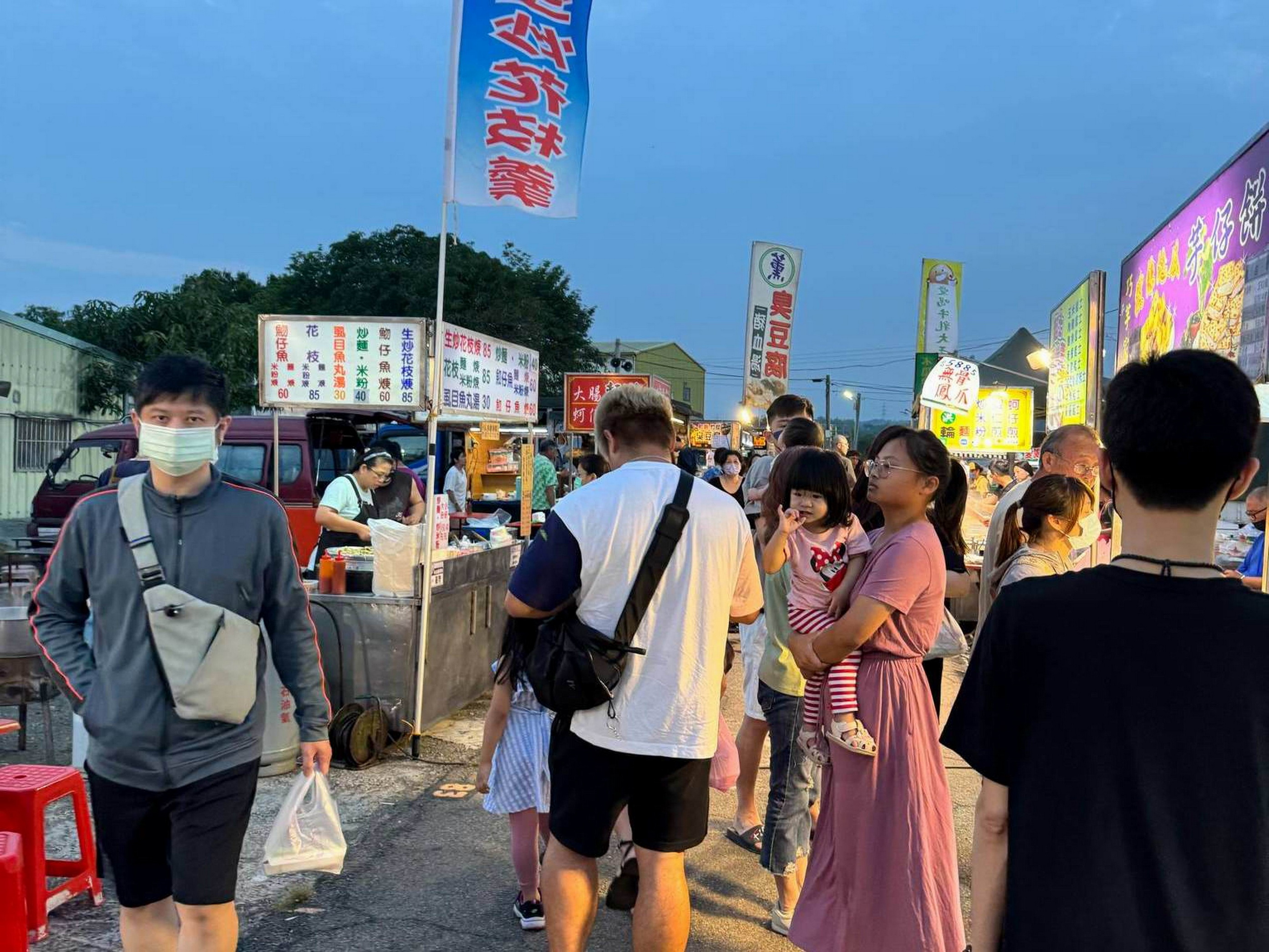 花壇夜市謝幕! 5月25日畫下句點 民眾不捨喊童年要沒了 - https://www.watchmedia01.com