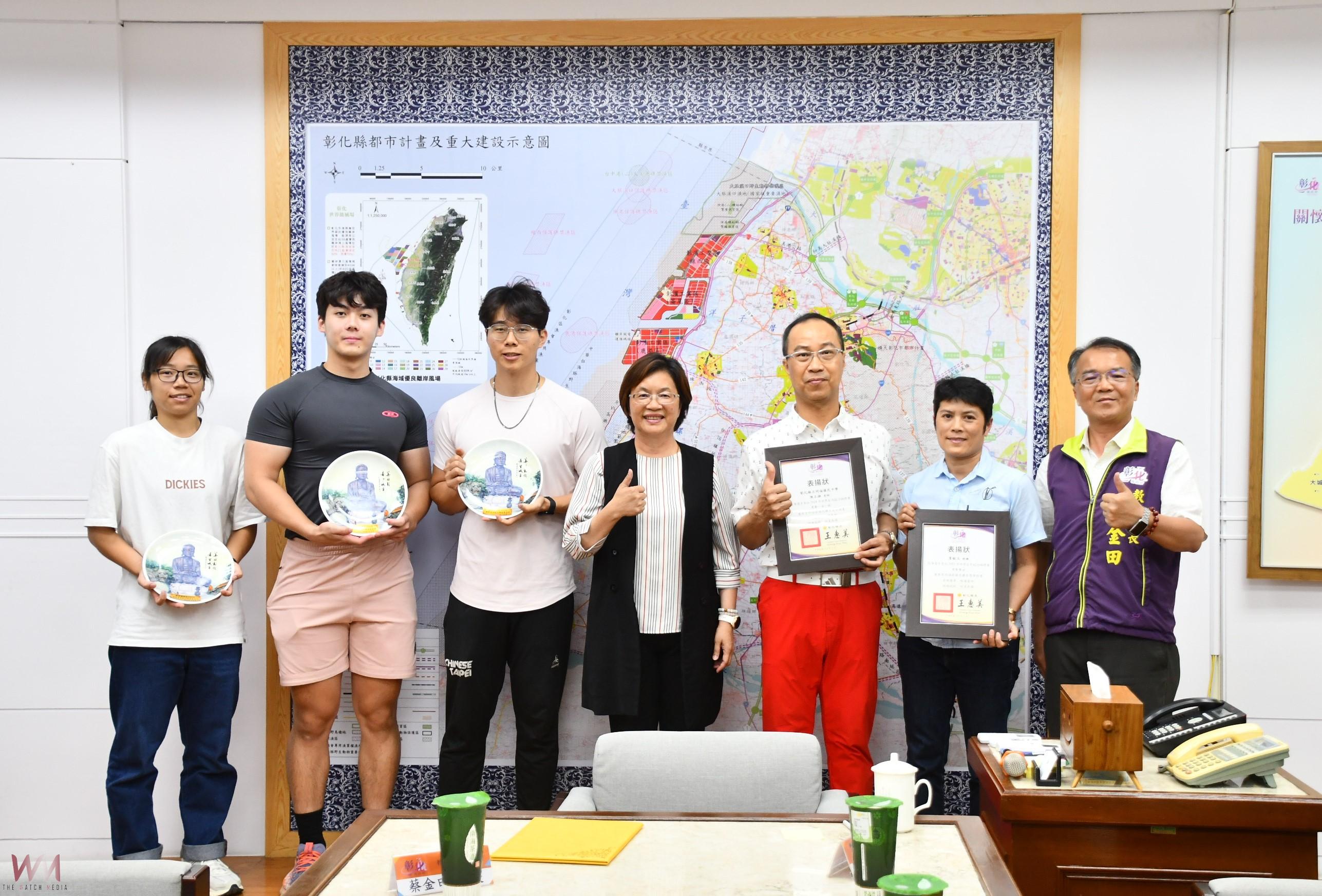 體壇英雄獲獎助 王惠美頒173萬元獎助金 表揚優秀選手與教練 - https://www.watchmedia01.com