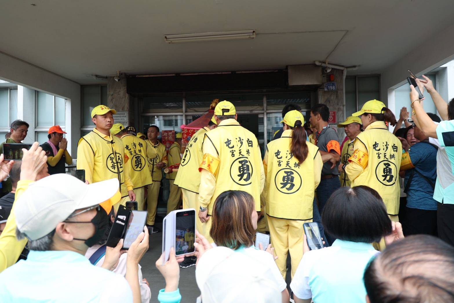 (有影片)/粉紅超跑路線不預定、行程靠神意 突駐田中鎮公所首次長駐 - https://www.watchmedia01.com