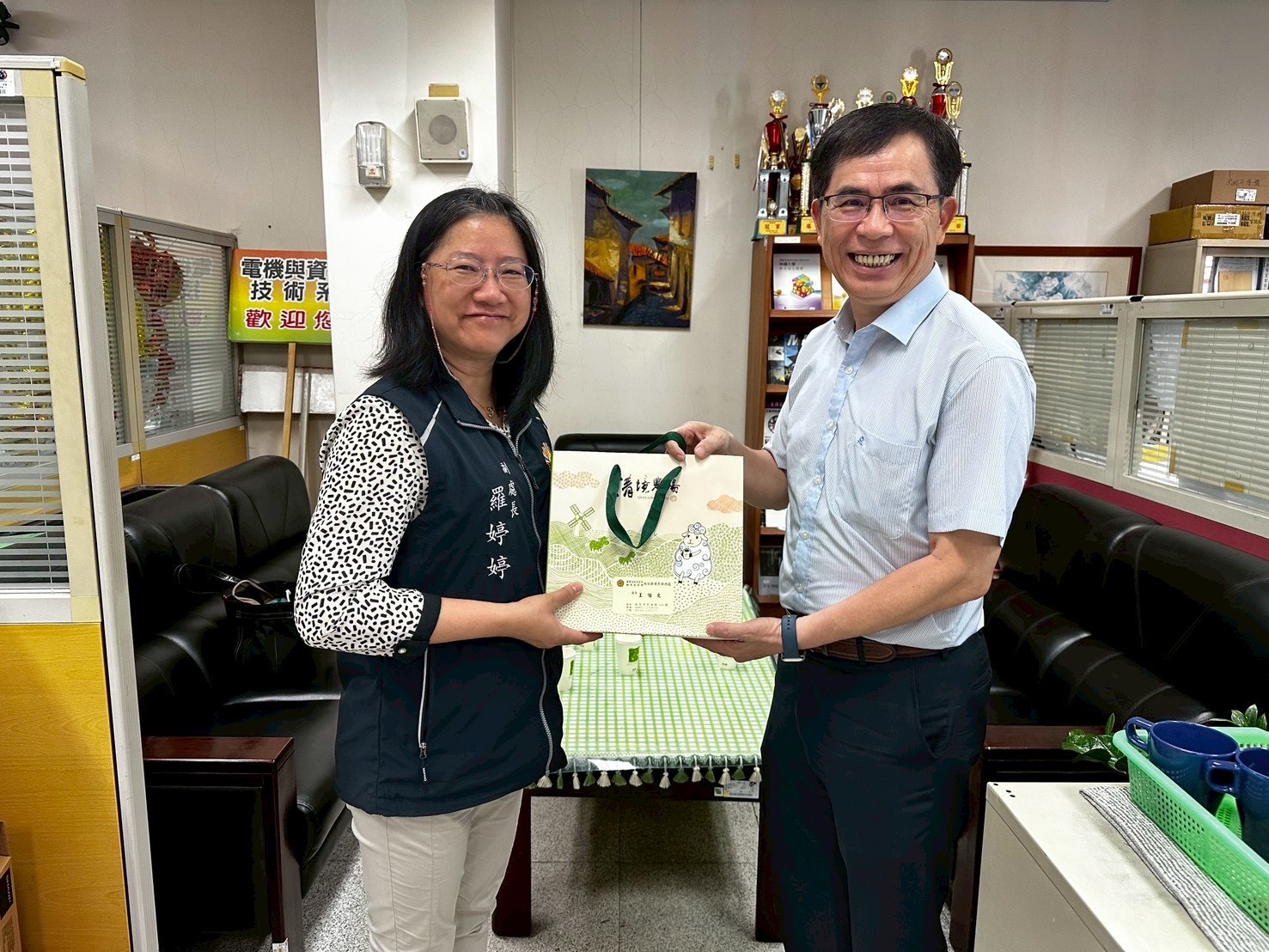 退役官兵職場接軌有門 南投榮服處校園徵才活動獲熱烈回響 - https://www.watchmedia01.com