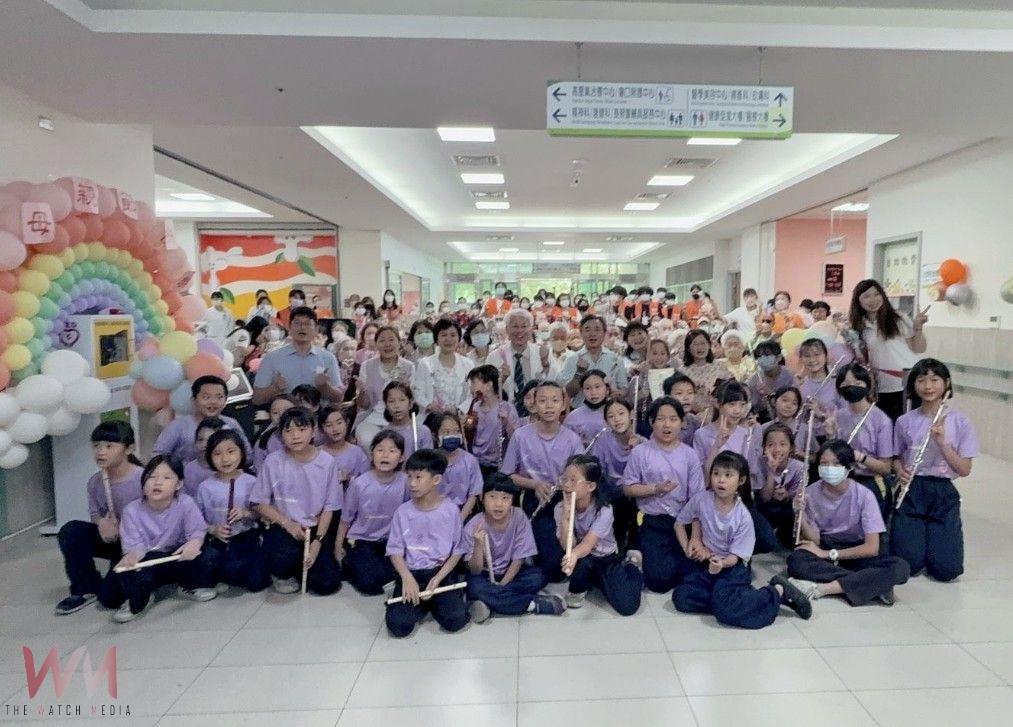 媽媽我愛妳！臺中醫院母親節感恩祈福音樂會　老少競演溫馨歡樂 - https://www.watchmedia01.com