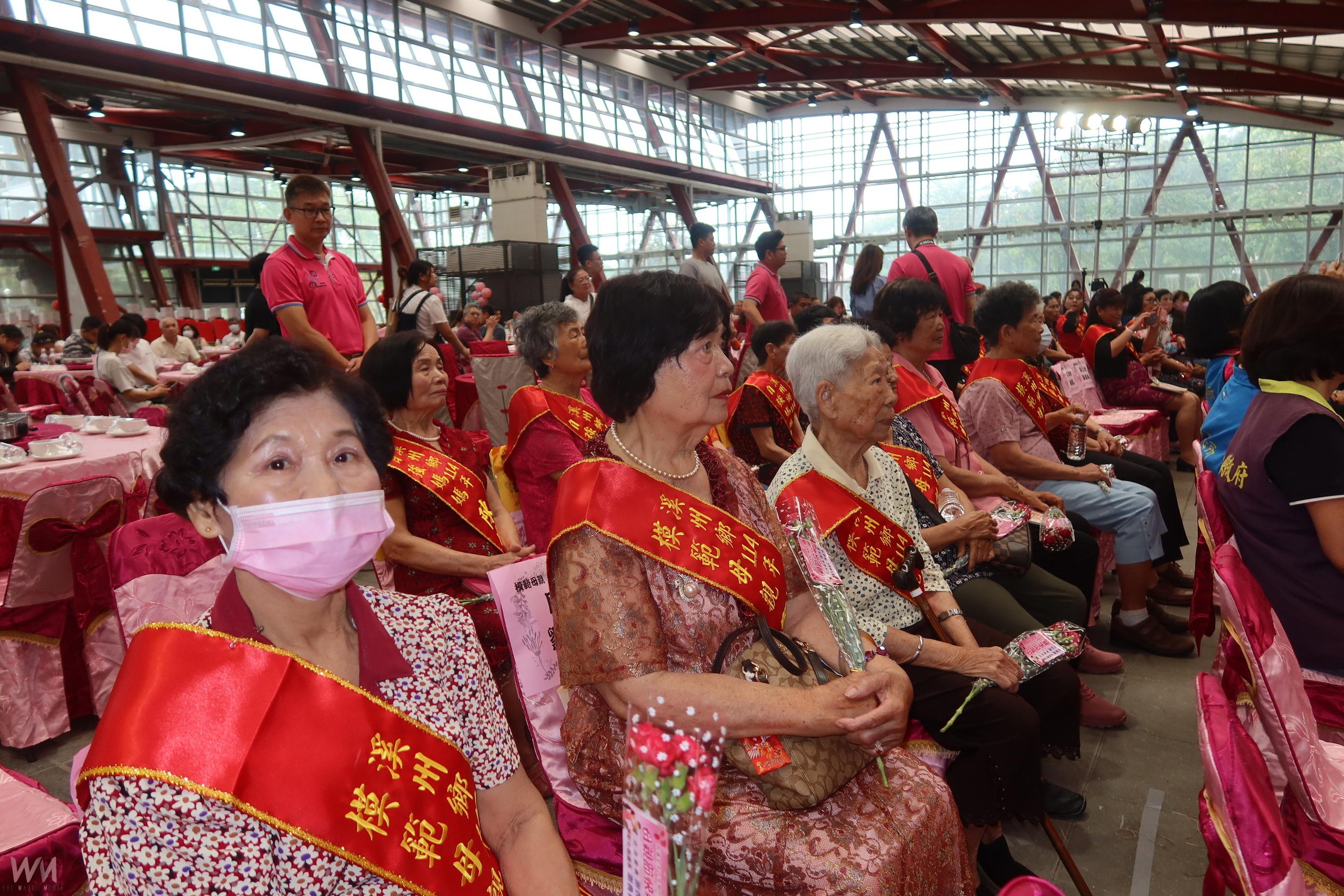 （有影片）／溪州鄉表揚38位模範母親與自強媽媽　傳遞母愛力量與家庭價值 - https://www.watchmedia01.com