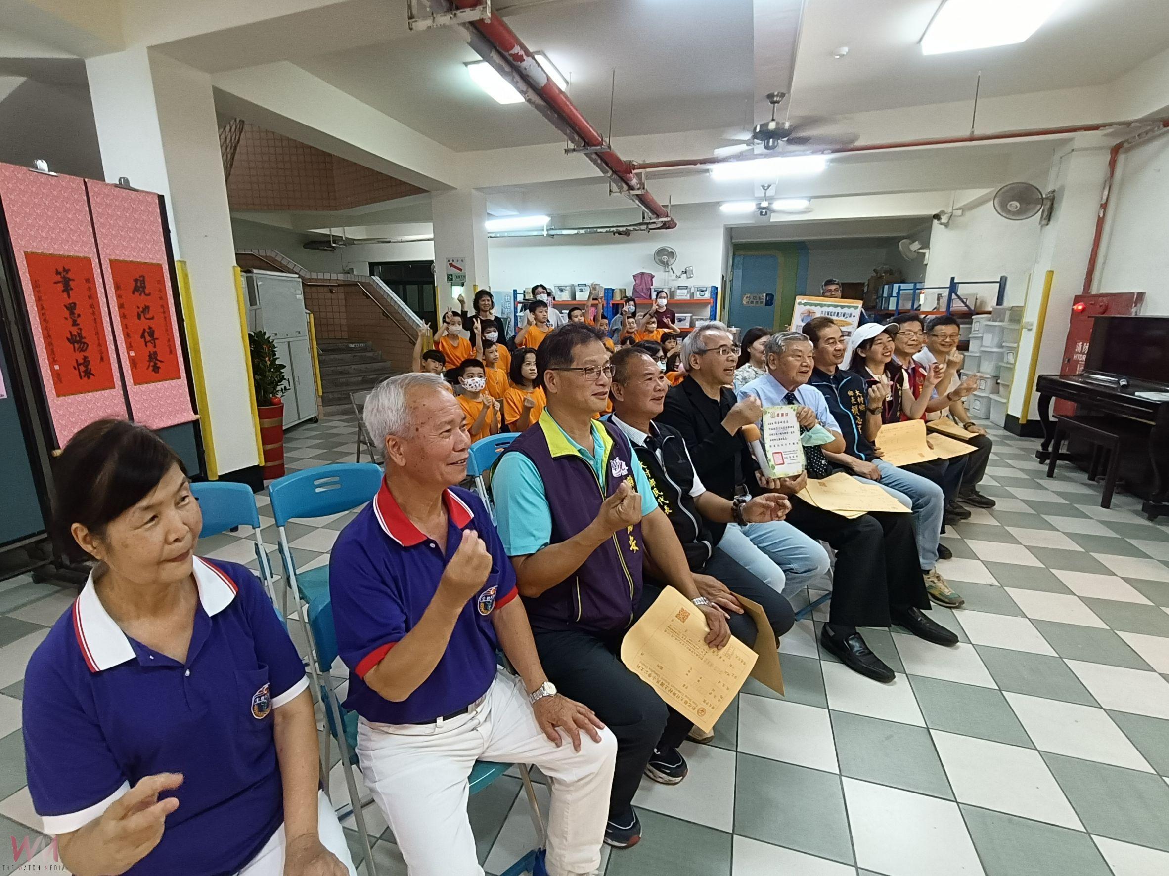 村上國小藝文接力棒棒精彩 林金城校長硯台墨寶展現書法之美 - https://www.watchmedia01.com