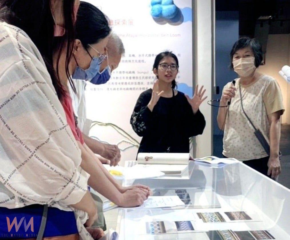 中市纖博館《雲上的記憶》開展 泰雅青年羅娜弗耐以織機傳承祖靈記憶 - https://www.watchmedia01.com