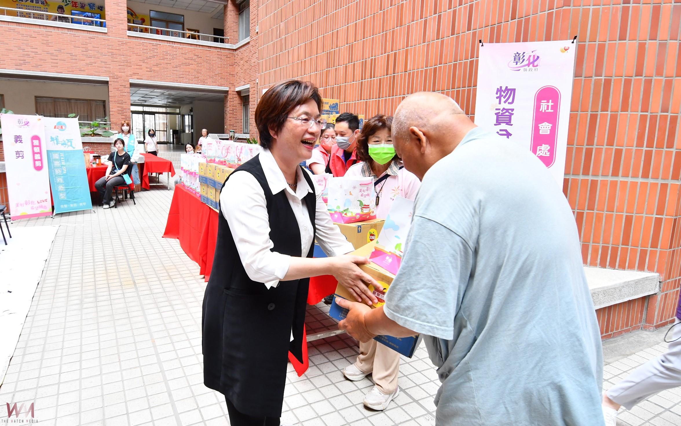 端午傳愛不停歇　彰化縣府聯手善心團體送暖500戶弱勢家庭 - https://www.watchmedia01.com
