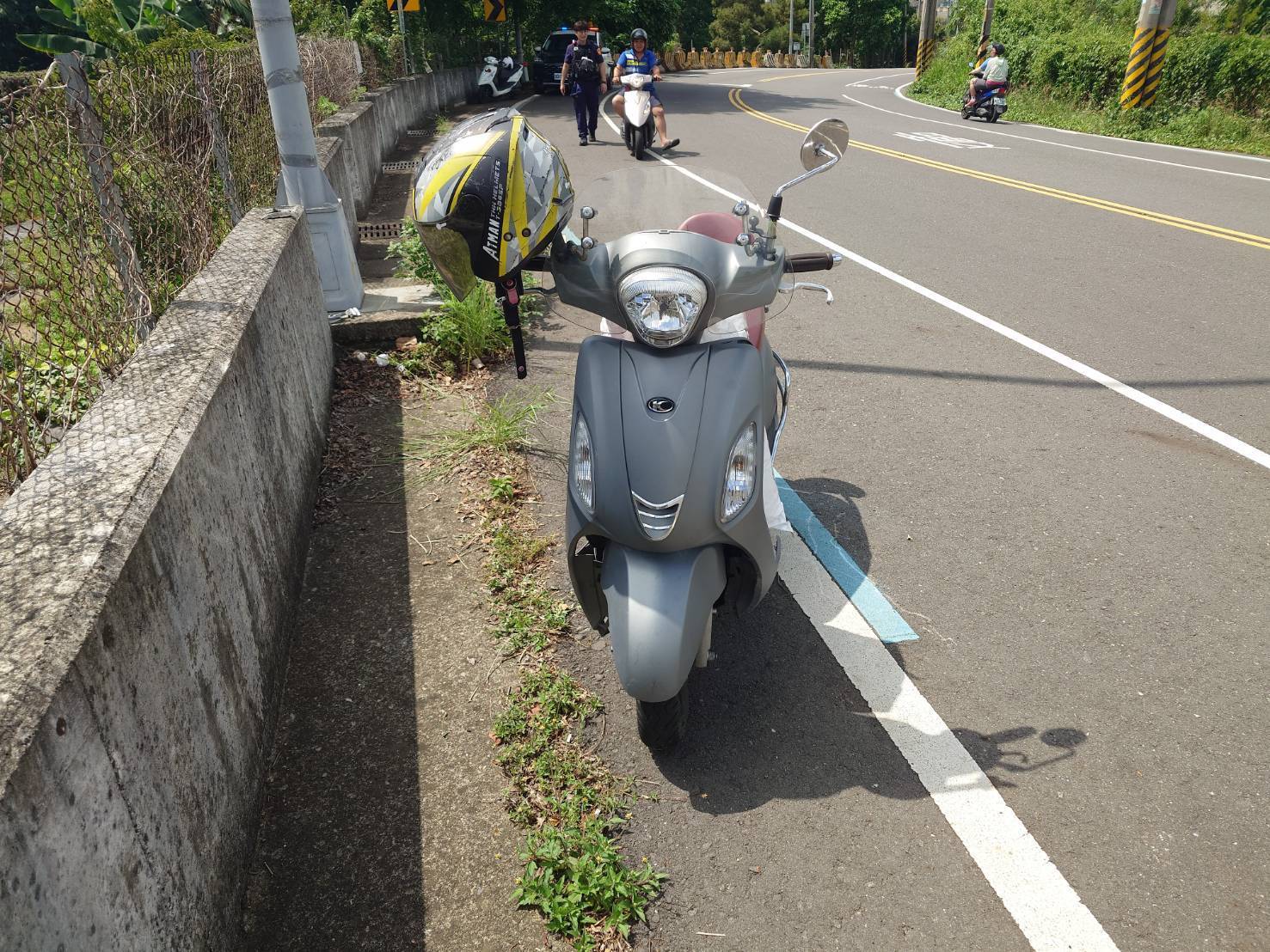 無聲求救!越籍移工山路摔車獨等3小時 警一眼看見急送醫 - https://www.watchmedia01.com