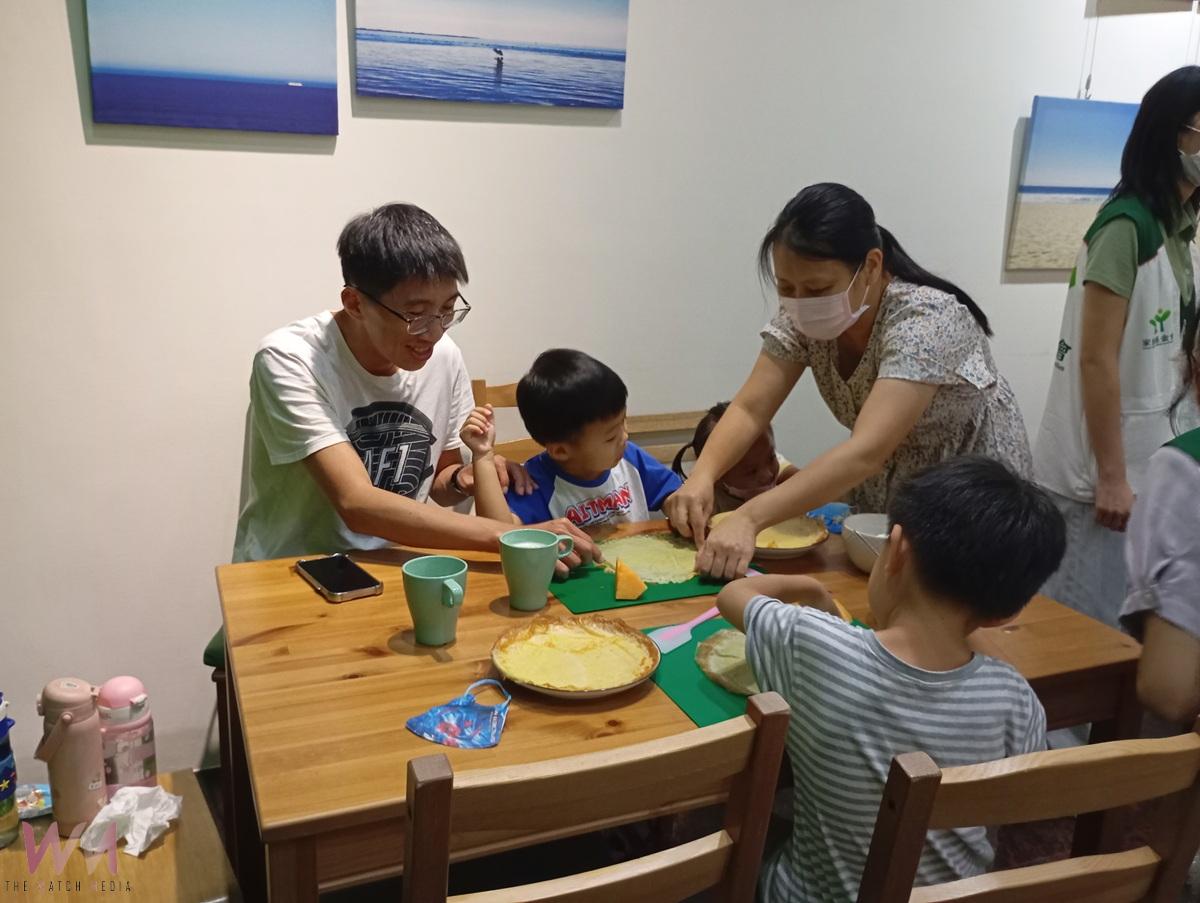 （有影片）／ 龍舟蛋糕捲甜蜜登場 親子烘焙過端午 - https://www.watchmedia01.com