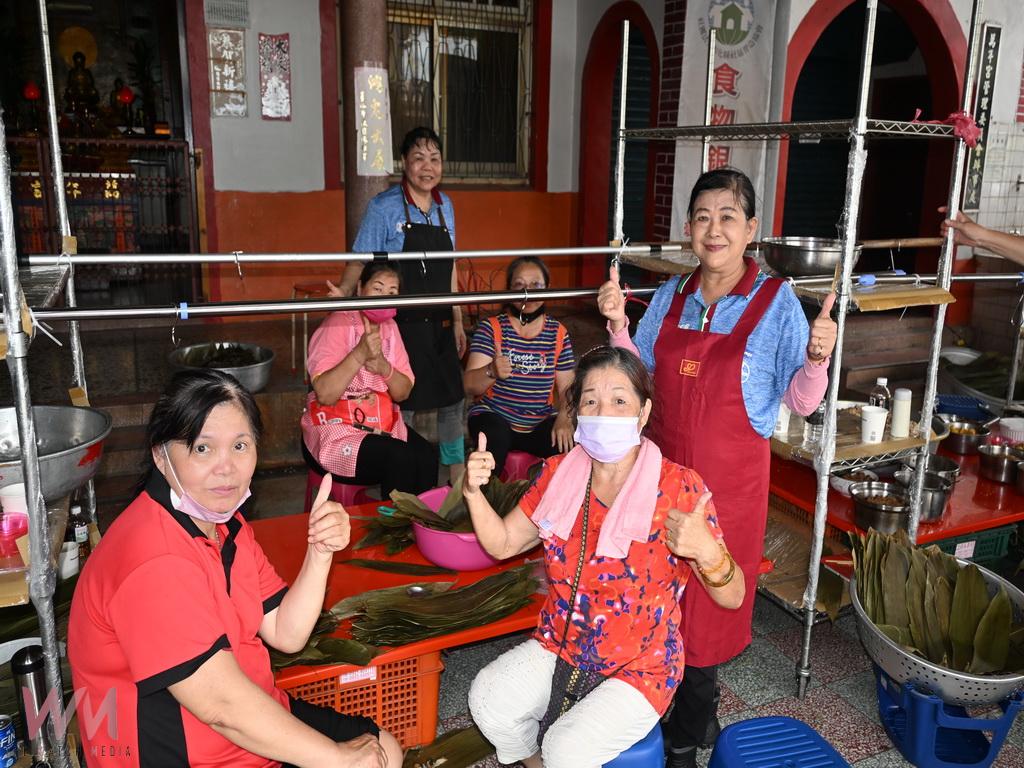 員林市園林食物銀行志工綁粽傳愛 關懷戶佳節享受愛心美食 - https://www.watchmedia01.com