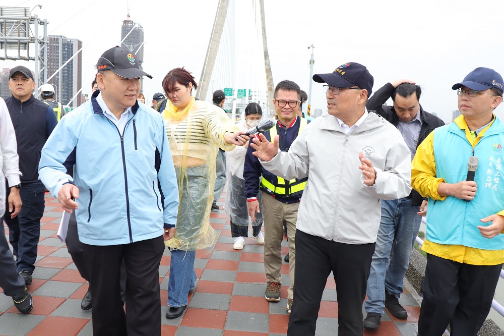 新北大橋機車道改善工程提前完工　侯友宜：提供安全行駛空間 - https://www.watchmedia01.com