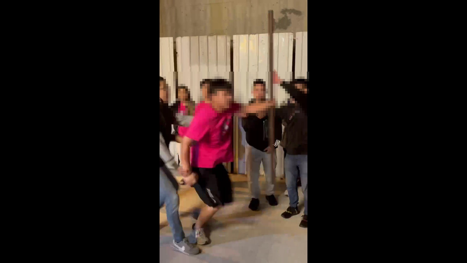 （有影片）／宮廟遶境變格鬥現場！夫妻酒後衝突釀群毆　神將遭波及 - https://www.watchmedia01.com
