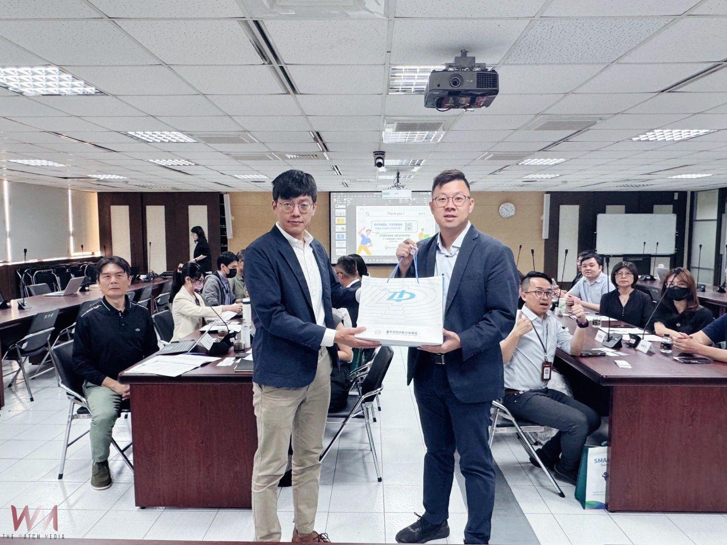 推進雙城智慧城市　中市數位局參訪高雄交流AI治理亮點 - https://www.watchmedia01.com