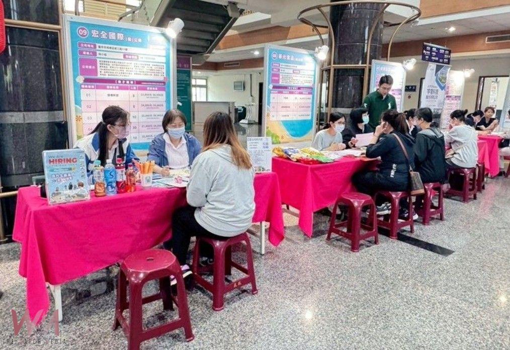 暑期打工徵才列車出發　中市勞工局邀27家廠商辦理3場次徵才 - https://www.watchmedia01.com