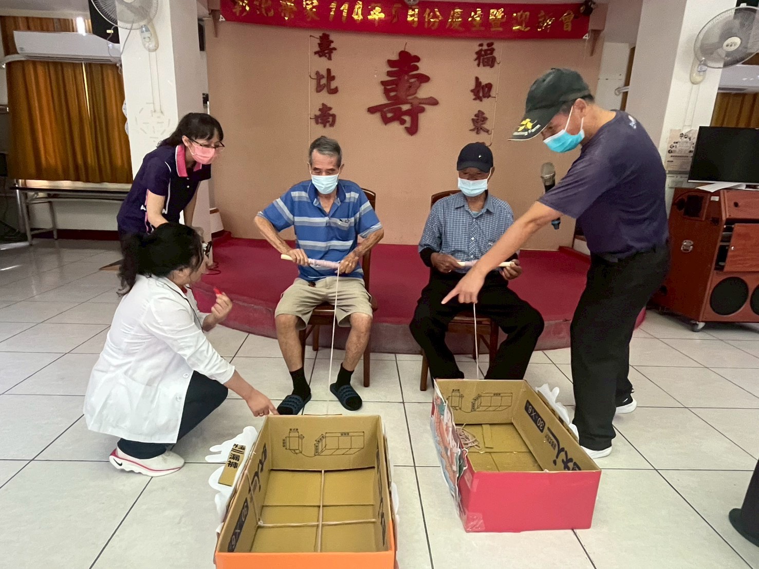 臺中榮總埔里分院攜手彰化榮民之家 端午室內龍舟賽登場 - https://www.watchmedia01.com