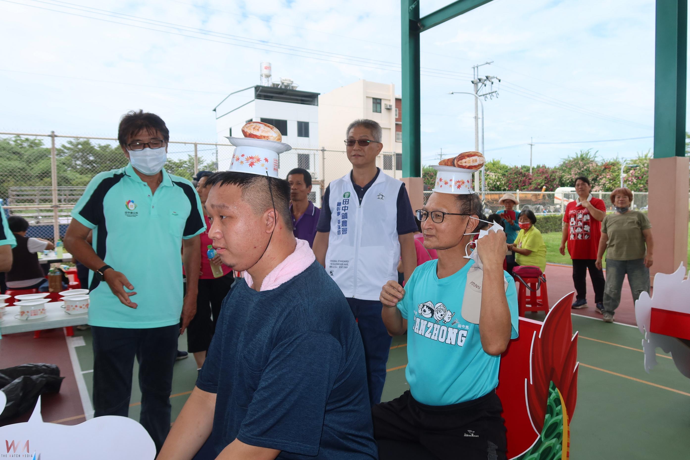 （有影片）／田中鎮創意慶端午　民眾頭頂雞腿考「龍舟駕照」笑聲不斷 - https://www.watchmedia01.com