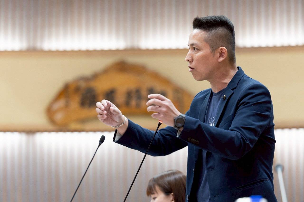 新北驚傳虐貓案引眾怒 新藍圖連線要求盡速成立動保警察 - https://www.watchmedia01.com