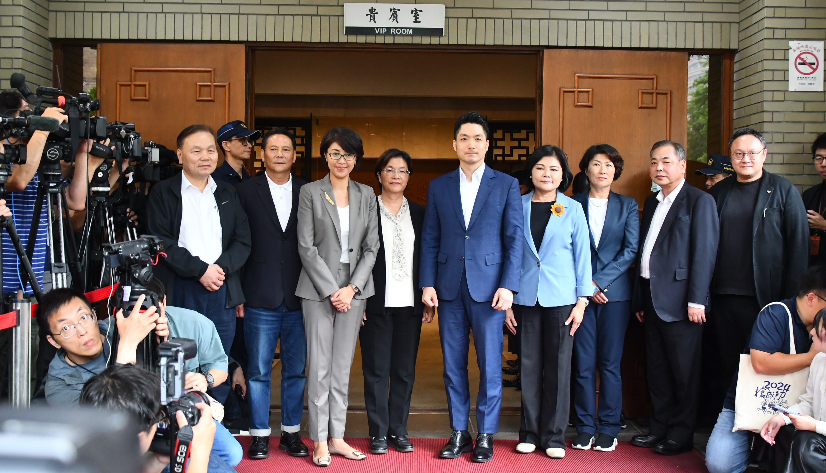 彰化縣遭大砍補助逾51億 王惠美聯合地方首長赴行政院提訴願 - https://www.watchmedia01.com