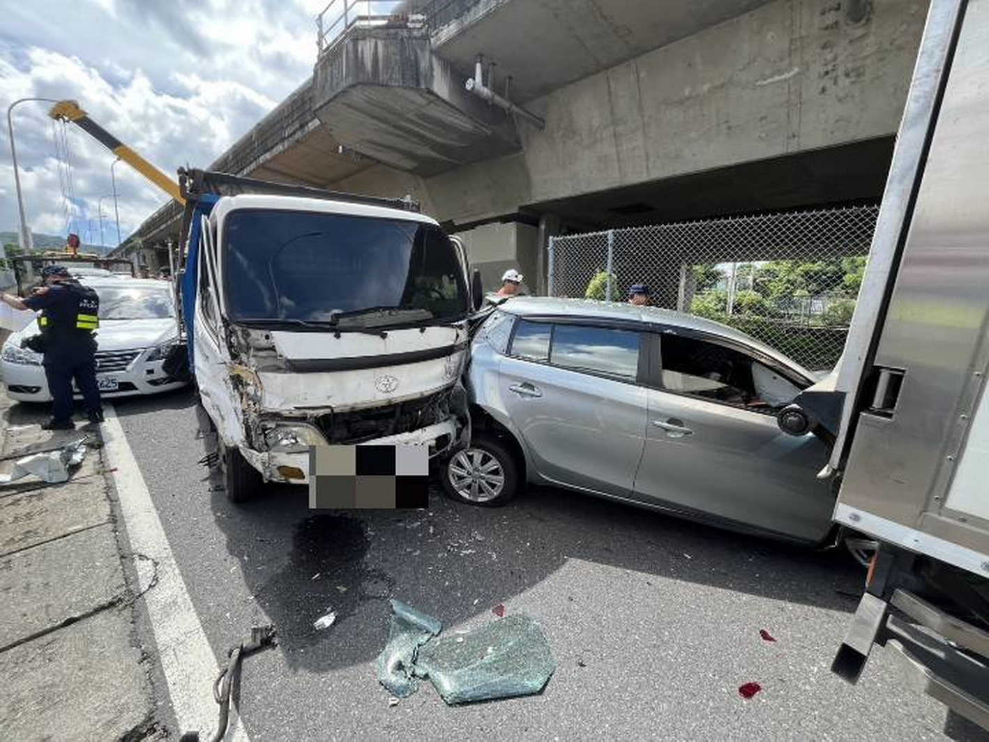 台76線林厝匝道6車連環追撞 3人輕傷送醫、交通一度中斷 - https://www.watchmedia01.com