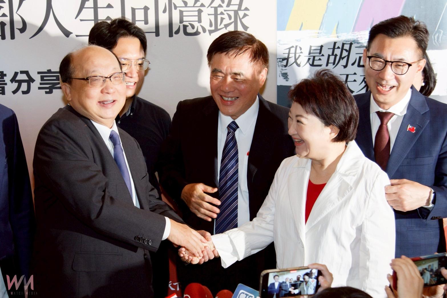 風采依舊！盧秀燕出席胡志強新書會　盛讚市政典範與城市榮光 - https://www.watchmedia01.com
