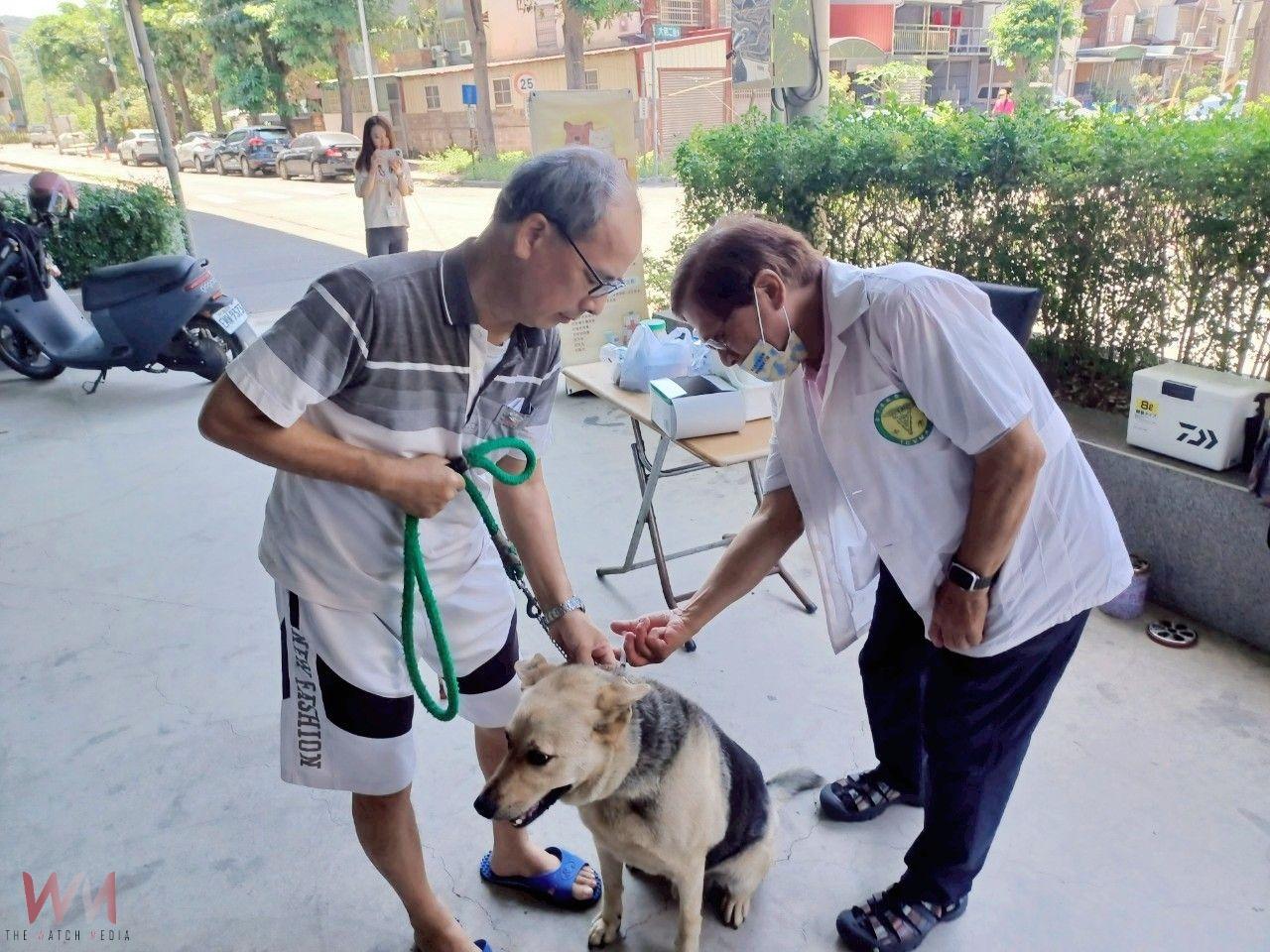 疫起動起來 中市動保處:帶毛孩施打狂犬病疫苗 - https://www.watchmedia01.com