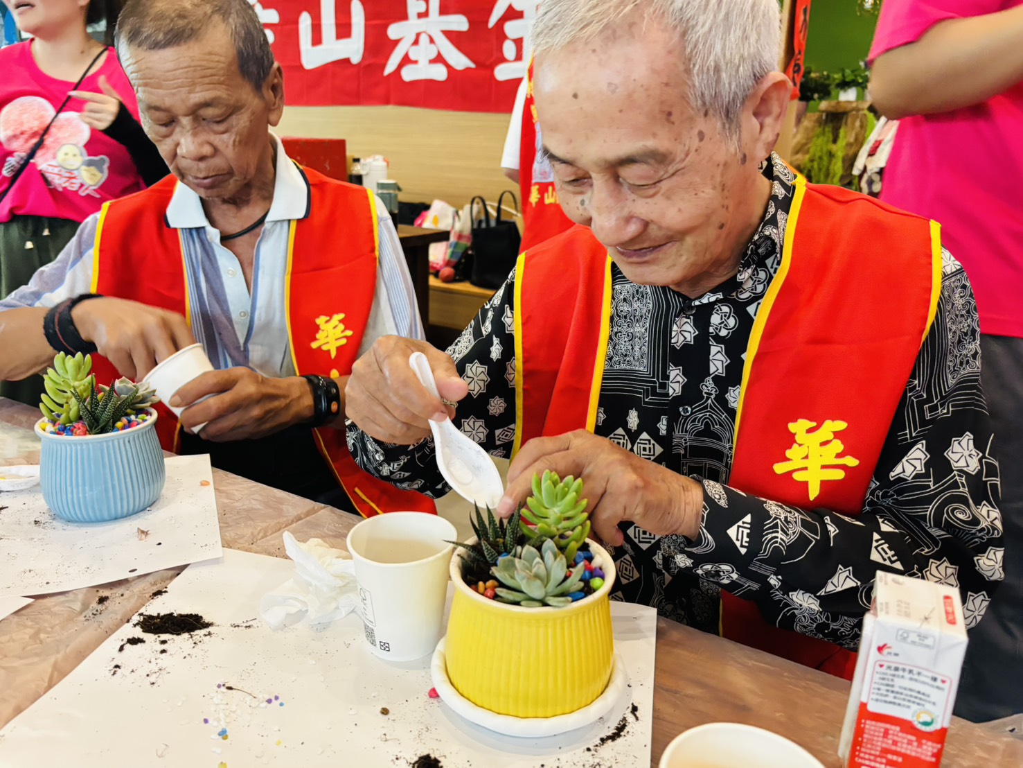 （有影片）／華山基金會芬園站13年陪伴長輩　慈善茶會凝聚在地力量 - https://www.watchmedia01.com