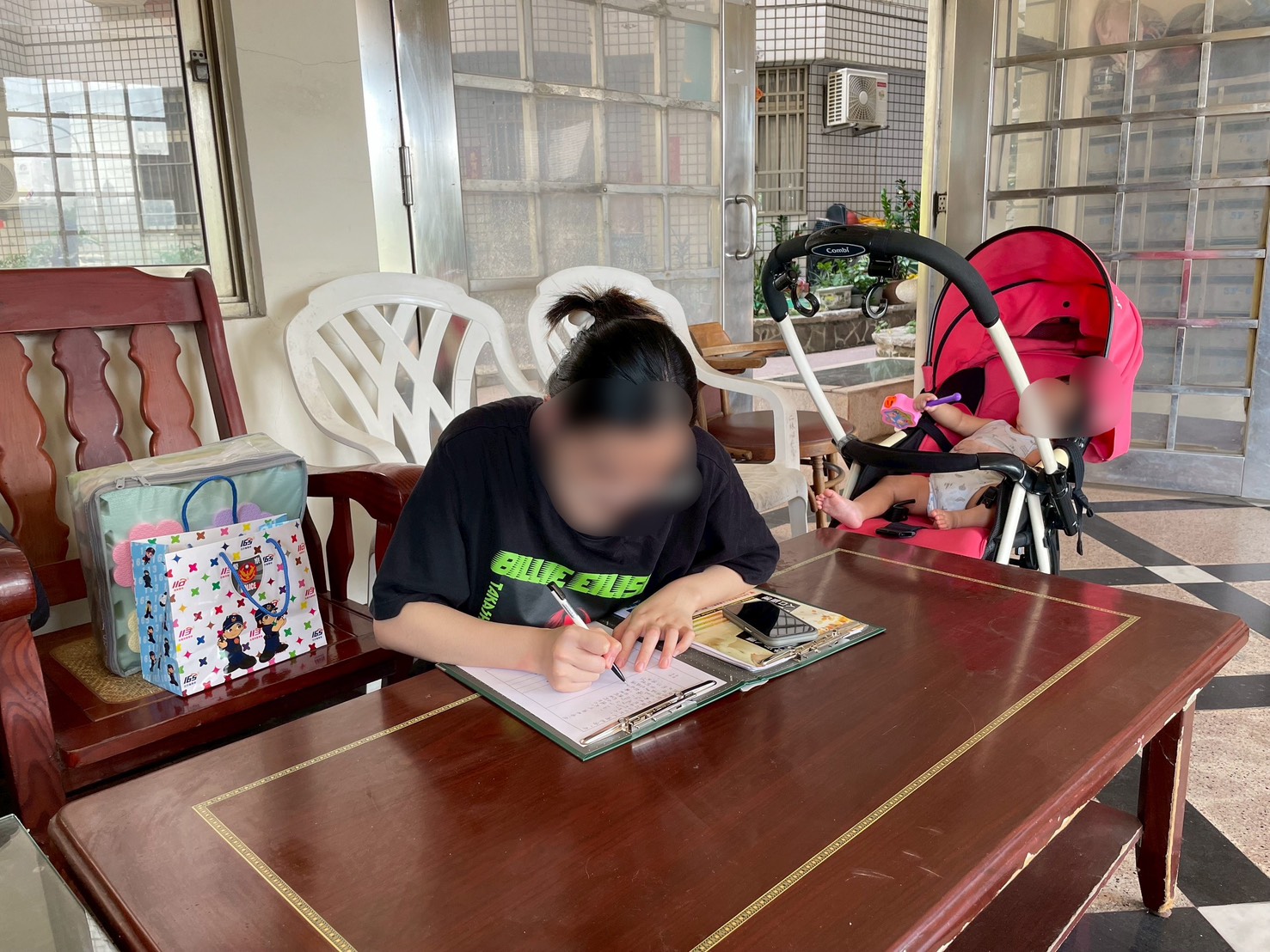 警察不只守治安!芳苑警關懷外籍新手媽媽展人性光輝 - https://www.watchmedia01.com