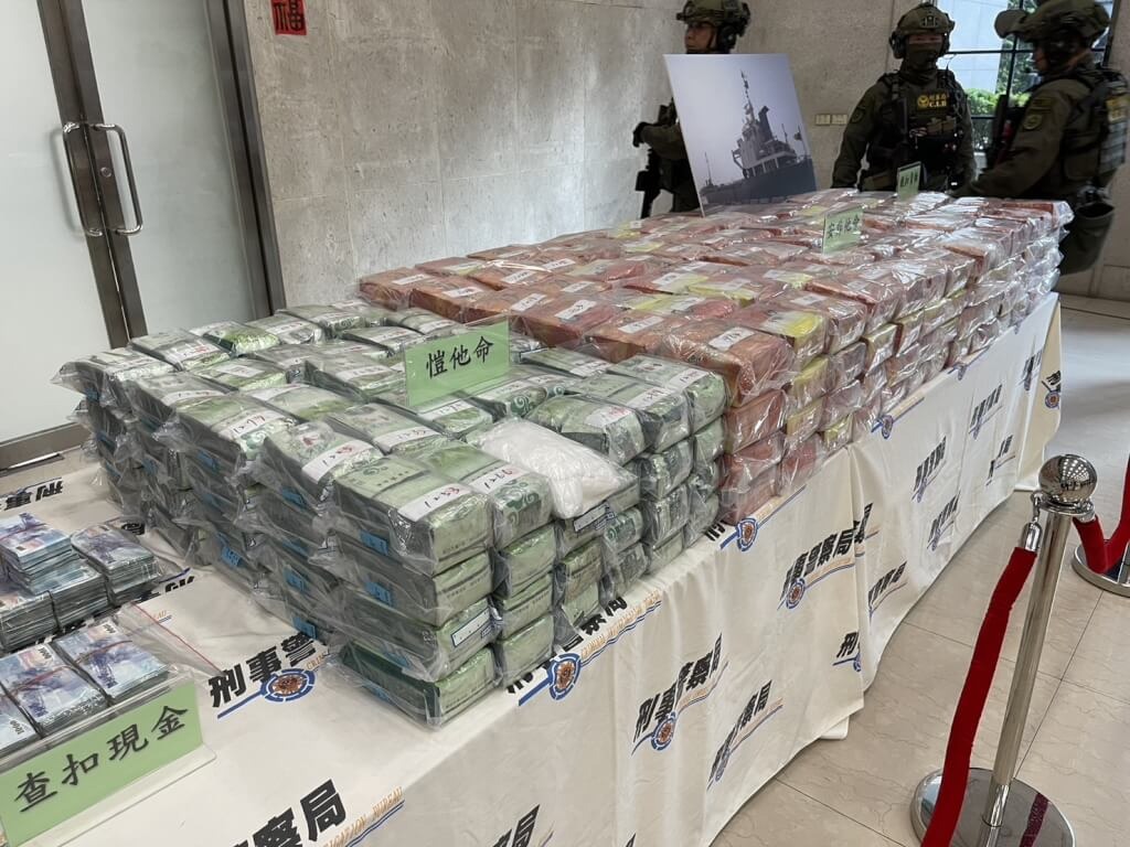 破獲全國最大宗安毒案 警政署以「首功是署長」駁回升遷惹議 - https://www.watchmedia01.com