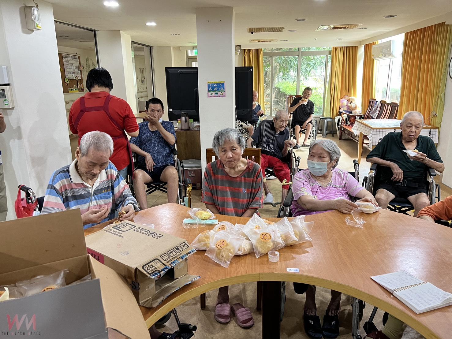 推廣低醣飲食　減醣市集廠商捐贈健康點心至彰化榮家 - https://www.watchmedia01.com