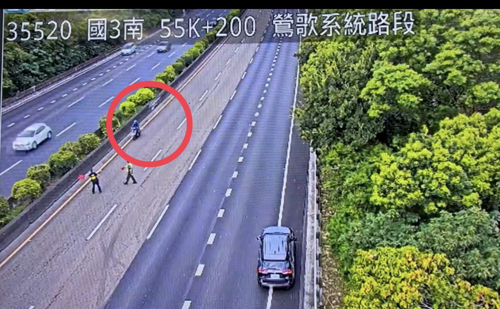 超級危險!機車國道逆向狂飆19公里 警成功化解一場浩劫 - https://www.watchmedia01.com