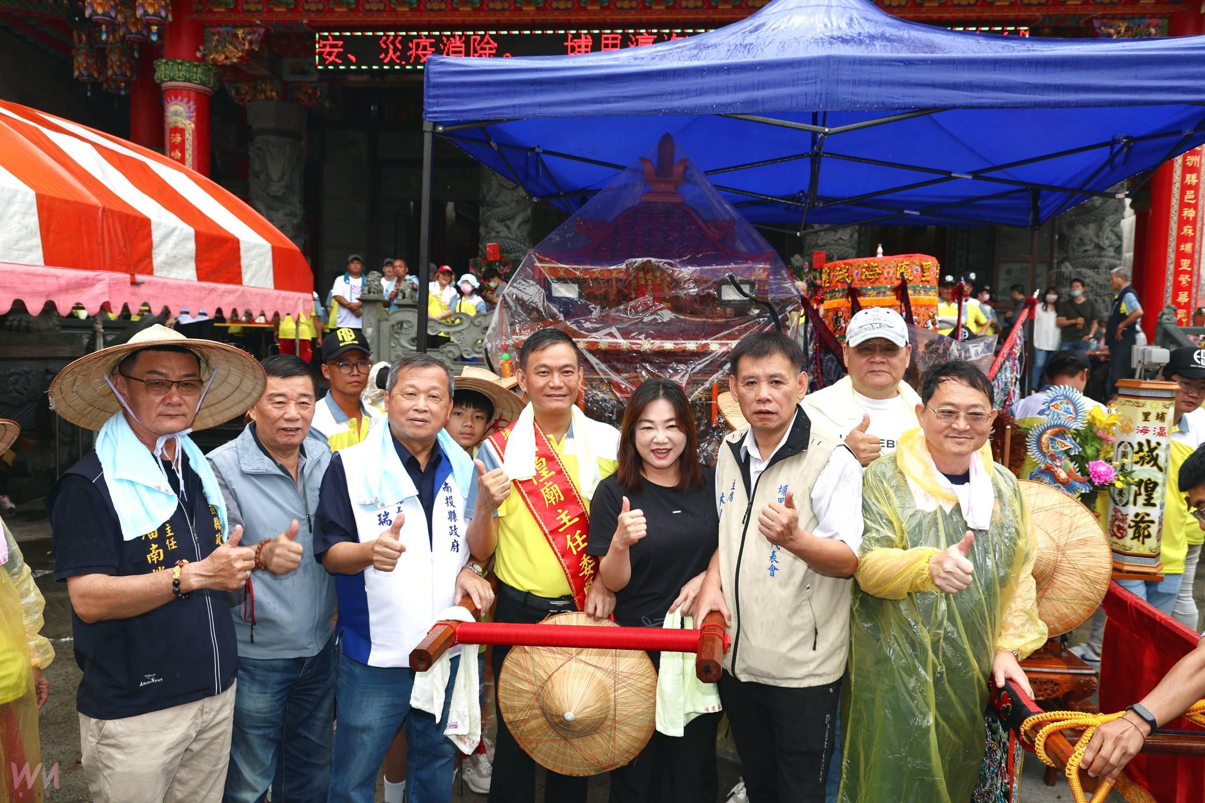 埔里瀛海城隍廟祈安遶境 副縣長王瑞德點起馬炮祈求合境平安 - https://www.watchmedia01.com