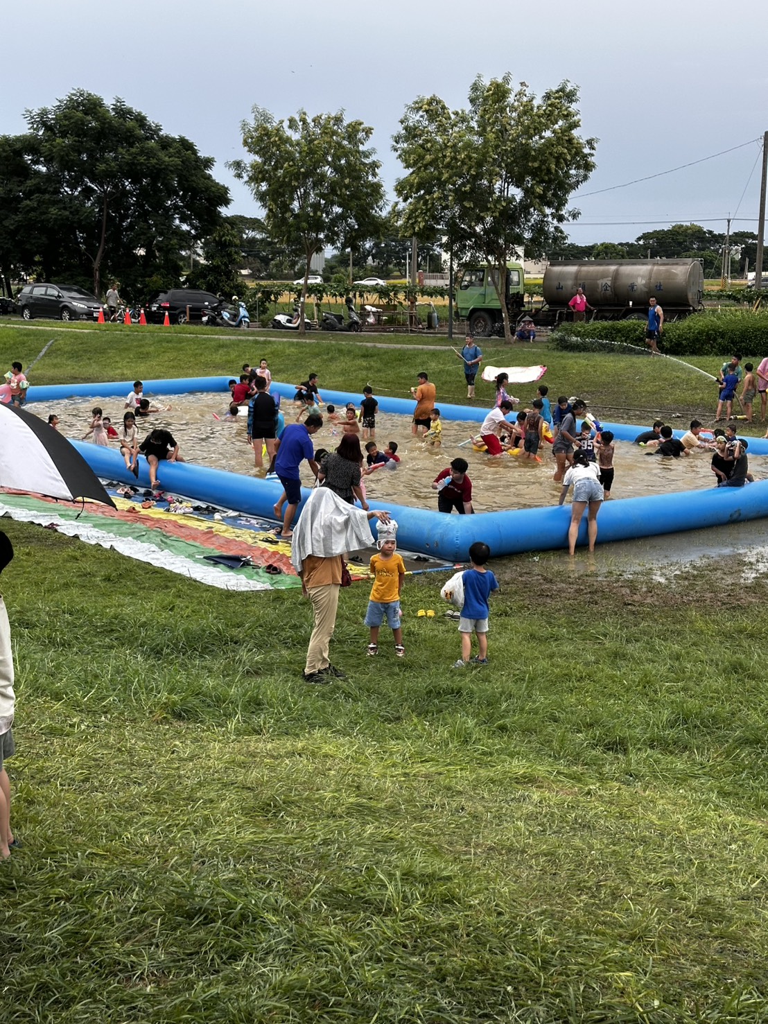 溪湖潑水派對超狂 5,000人手拿水槍嗨翻天 縣長王惠美都下場激戰 - https://www.watchmedia01.com