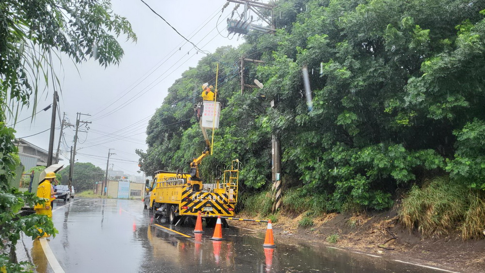 台電桃園區處高效率搶修 丹娜絲颱風後復電率達100% - https://www.watchmedia01.com