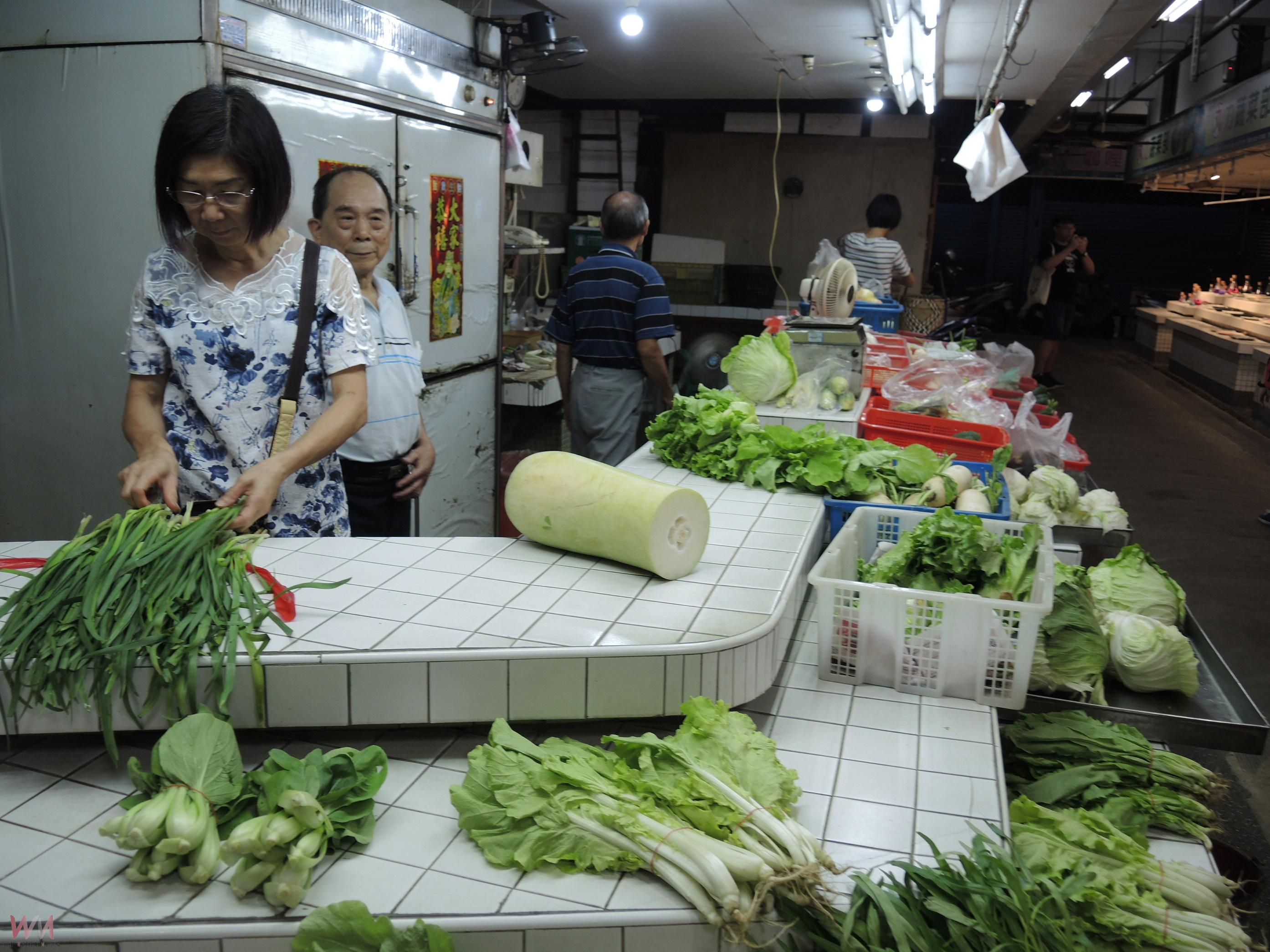 颱風走後葉菜價飆漲　彰化菜市到貨驟減三倍　青菜一把飆上25元 - https://www.watchmedia01.com