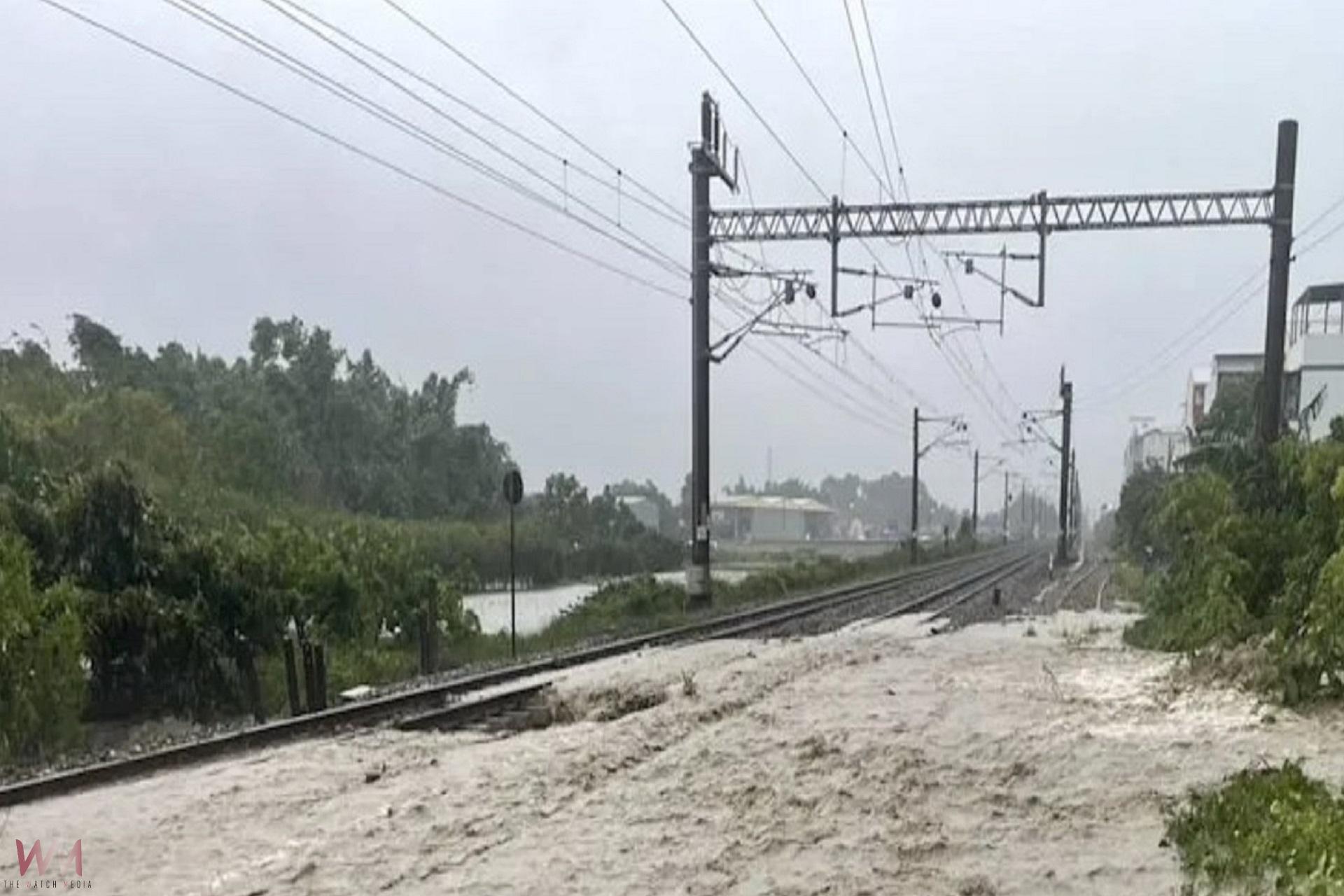 豪雨掏空台鐵林內二水間路基 緊急搶修應變接駁旅客 - https://www.watchmedia01.com