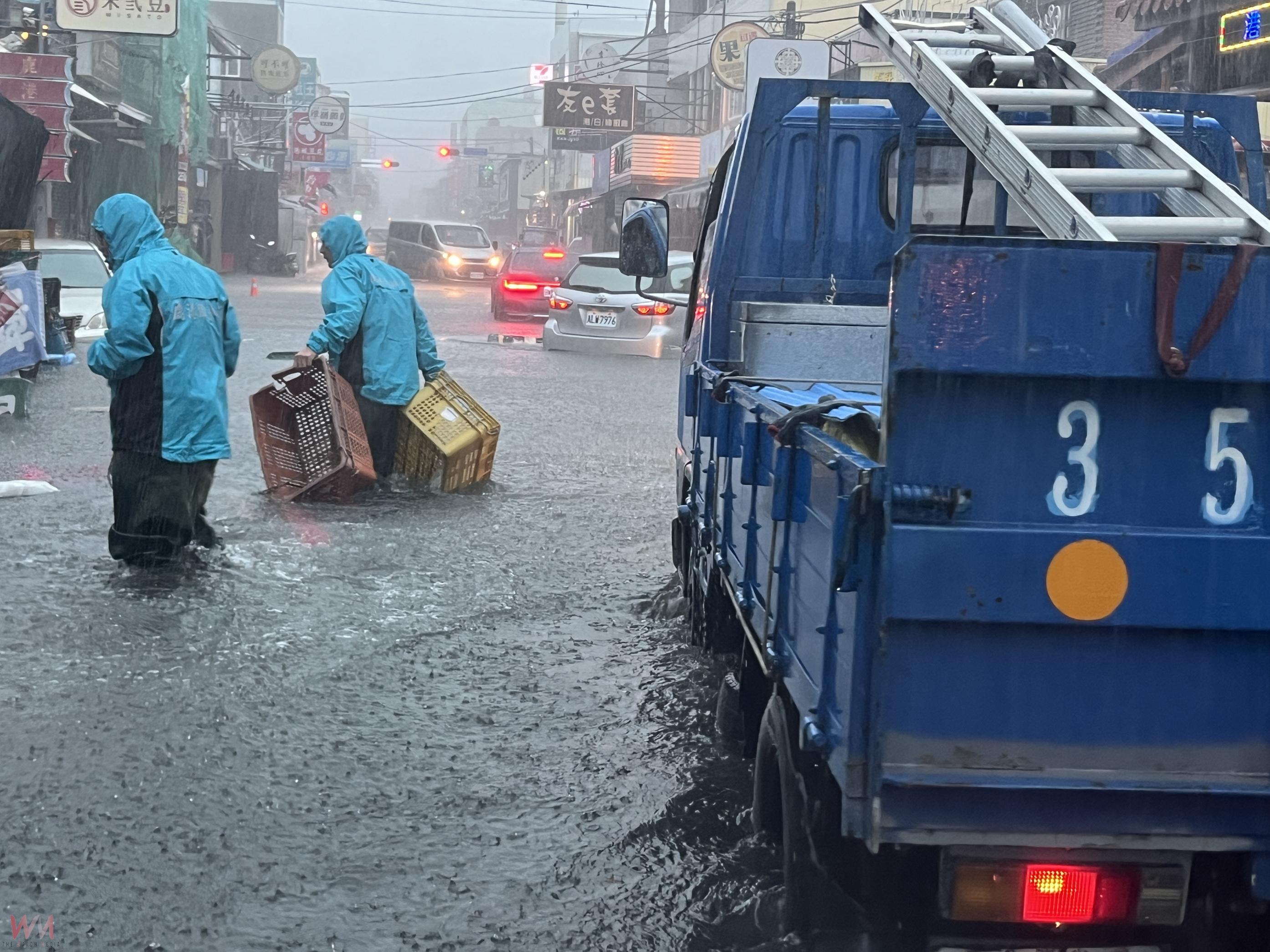 （有影片）／豪雨灌爆鹿港、員林　 居民驚呼：一覺醒來家門變小河 - https://www.watchmedia01.com
