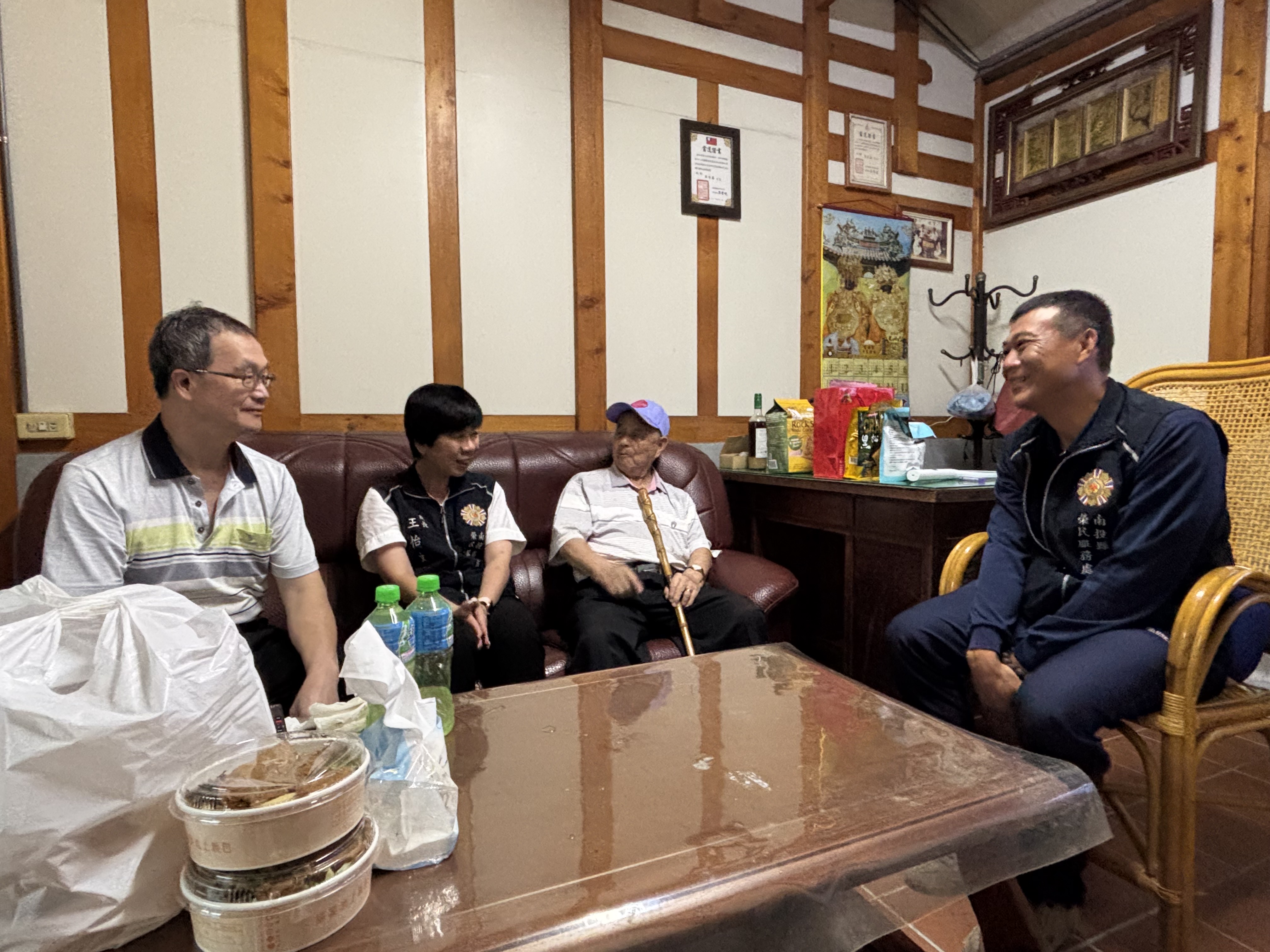 南投縣榮服處深入災區慰問榮民眷 傳遞溫暖與關懷 - https://www.watchmedia01.com
