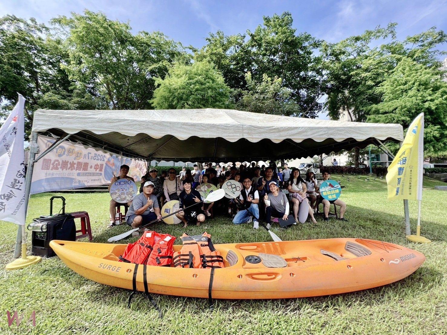 炎炎夏日划船趣　台中市大里康橋公園獨木舟體驗涼快登場 - https://www.watchmedia01.com