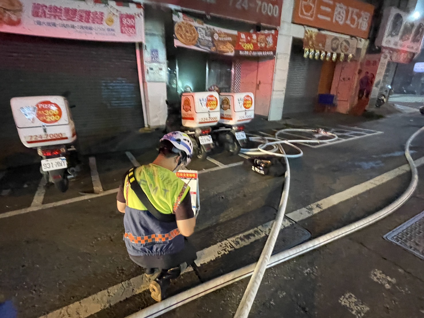 彰化鬧區火警驚魂　披薩店竄火煙瀰漫　住戶倉皇逃生 - https://www.watchmedia01.com