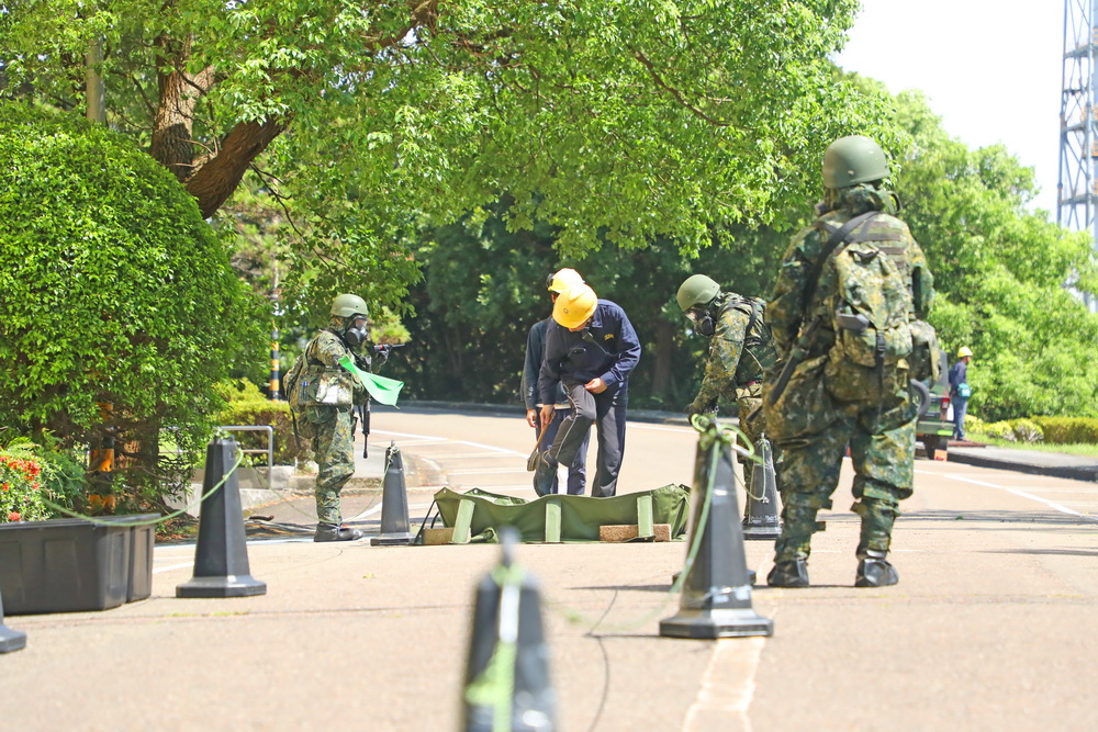 漢光演習強化民生能源設施防護 陸軍化兵群支援桃園煉油廠應變演練 - https://www.watchmedia01.com