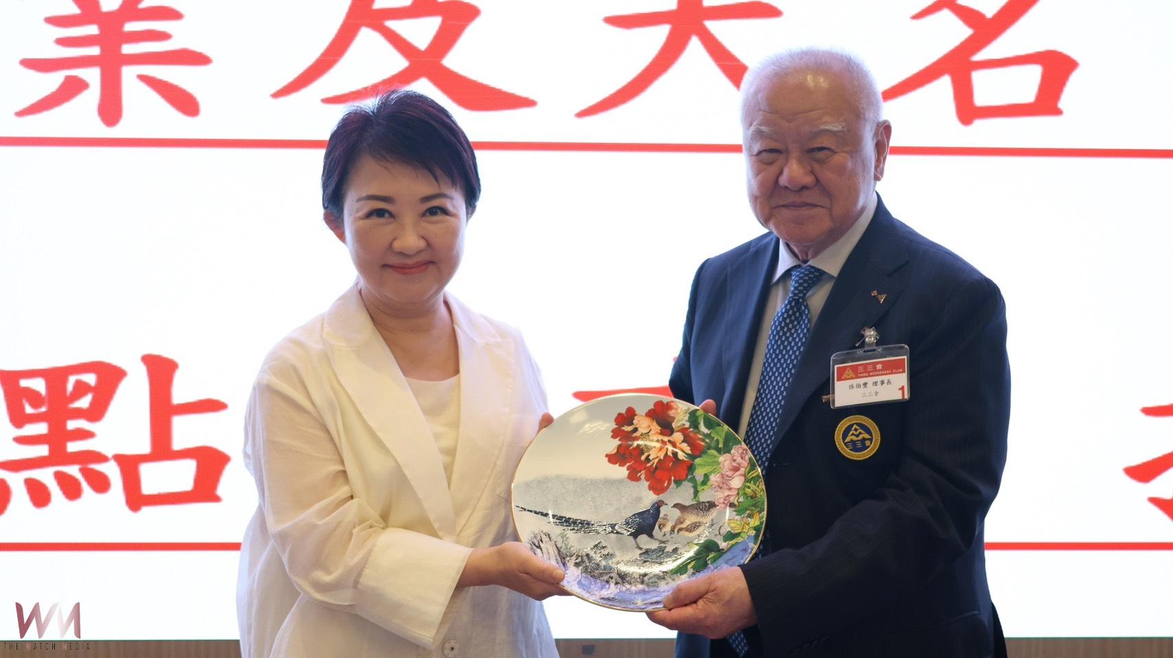 盧秀燕出席三三企業交流會例會 交流國際經貿局勢拚經濟心法 - https://www.watchmedia01.com