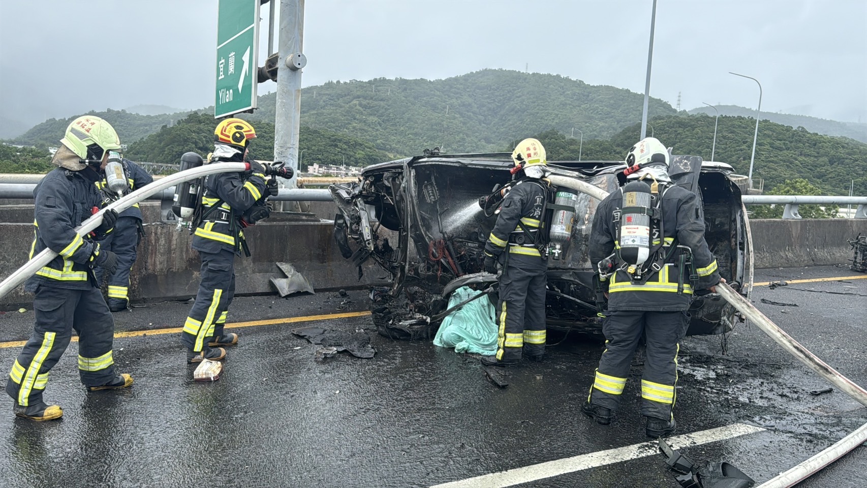 國道5號冬山段火燒車 駕駛受困車內身亡 - https://www.watchmedia01.com