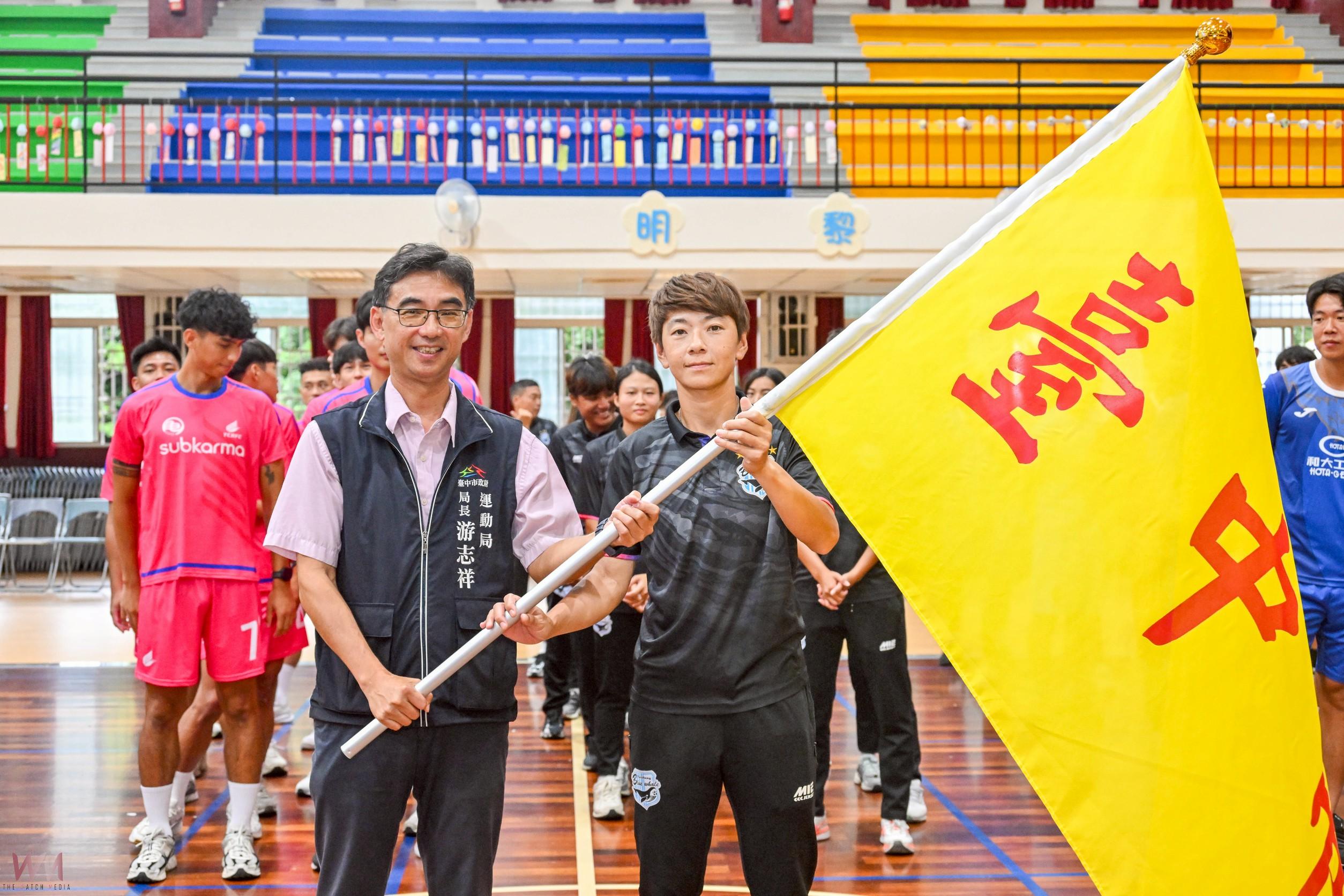 最多隊伍參賽創紀錄！台中4支足球隊聯合誓師　預祝奪得佳績、摘金奪冠 - https://www.watchmedia01.com