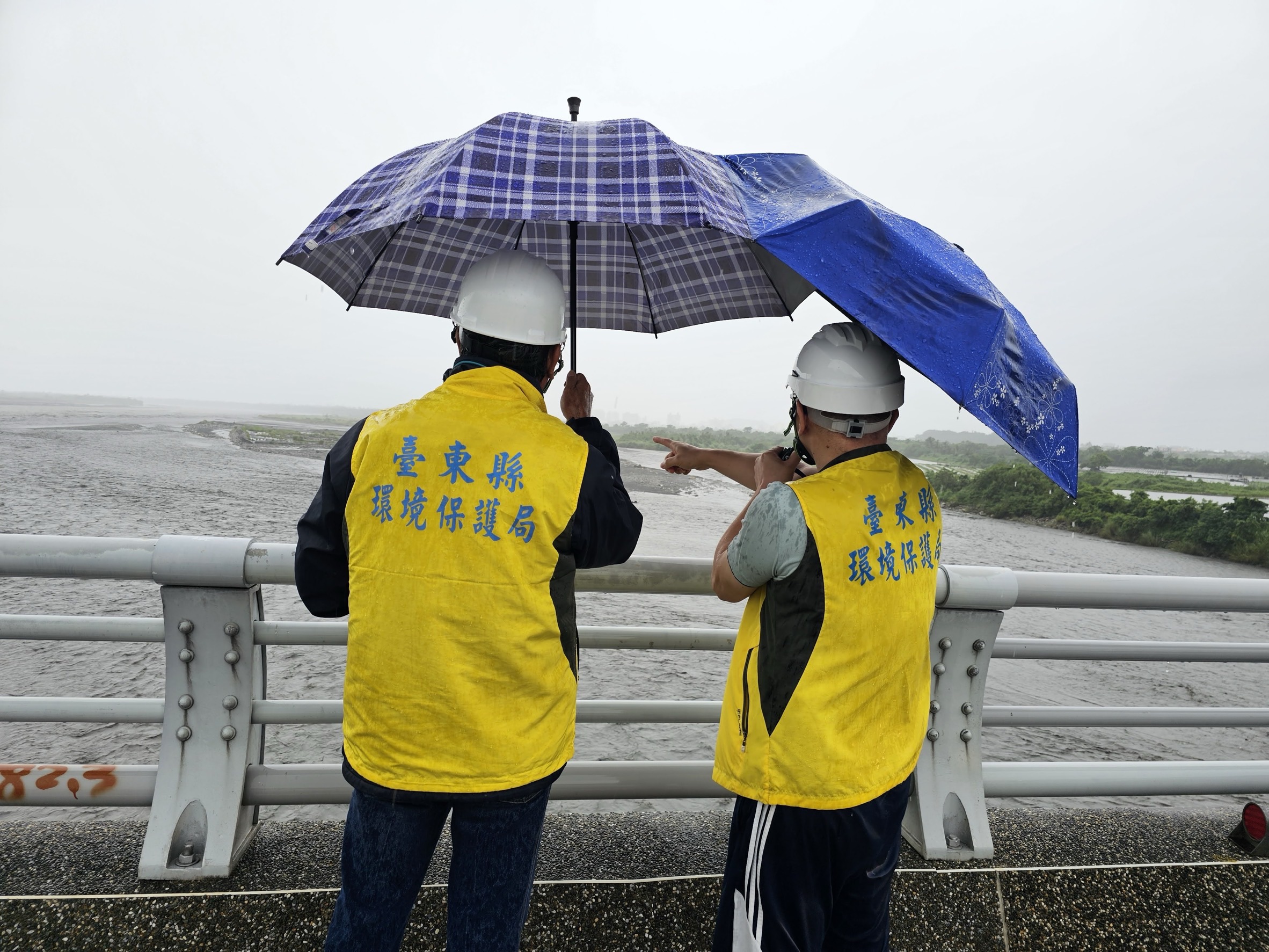 薇帕颱風挾帶豪雨毀卑南溪水覆蓋區 臺東縣政府即刻投入搶修 - https://www.watchmedia01.com