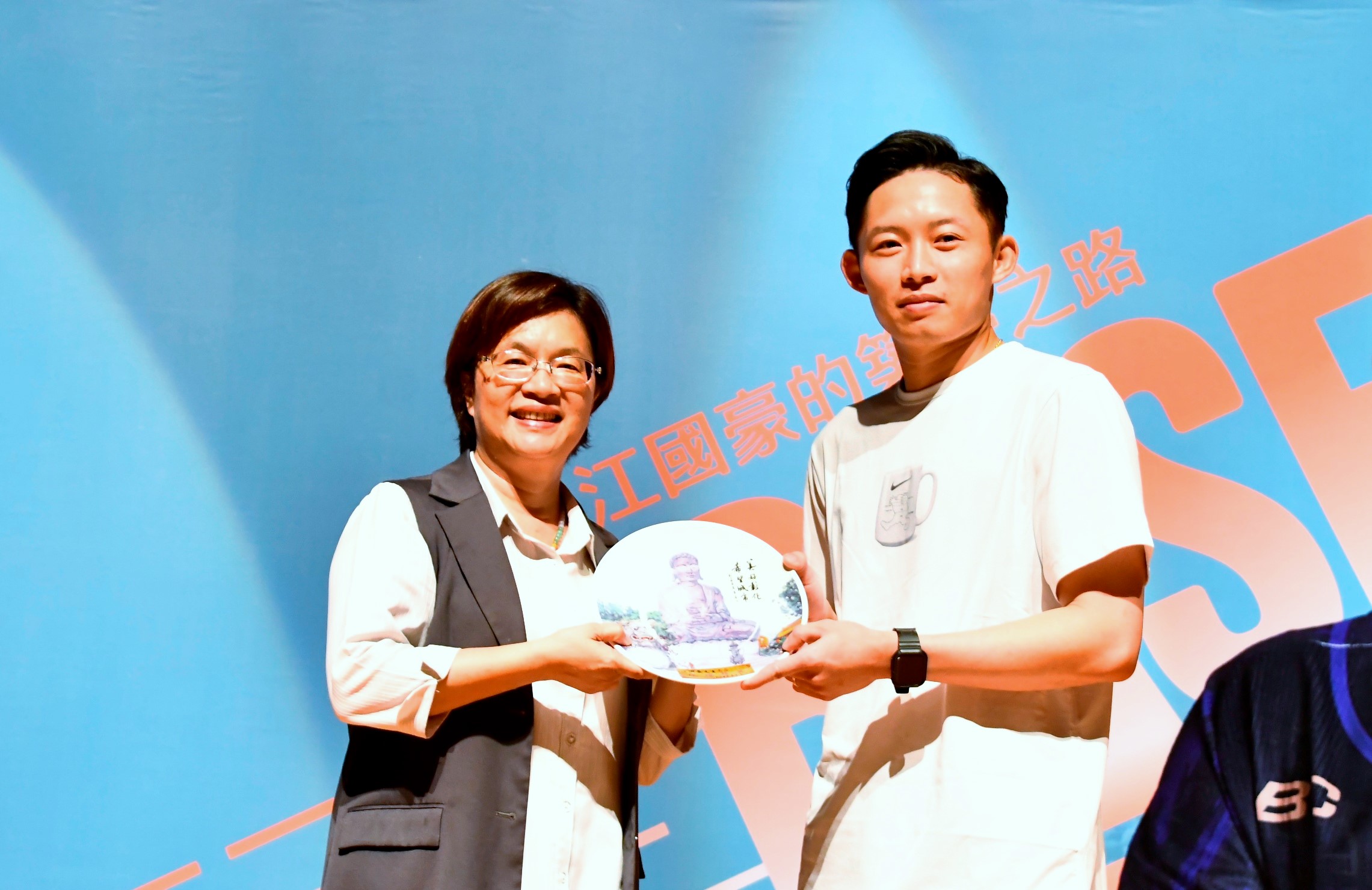 萬能右腕投手江國豪回鄉分享逐夢歷程　鼓勵青年勇敢揮出人生好球帶 - https://www.watchmedia01.com