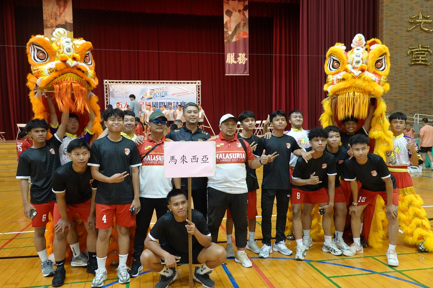 青少年五人制足球國際邀請賽吳鳳科大開踢 12支隊伍技競 - https://www.watchmedia01.com