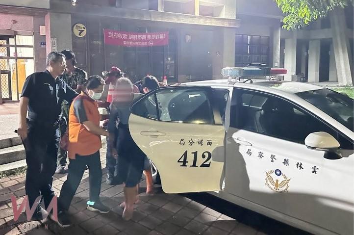 員警路口發現呆坐老翁　協助走失長者平安返家 - https://www.watchmedia01.com