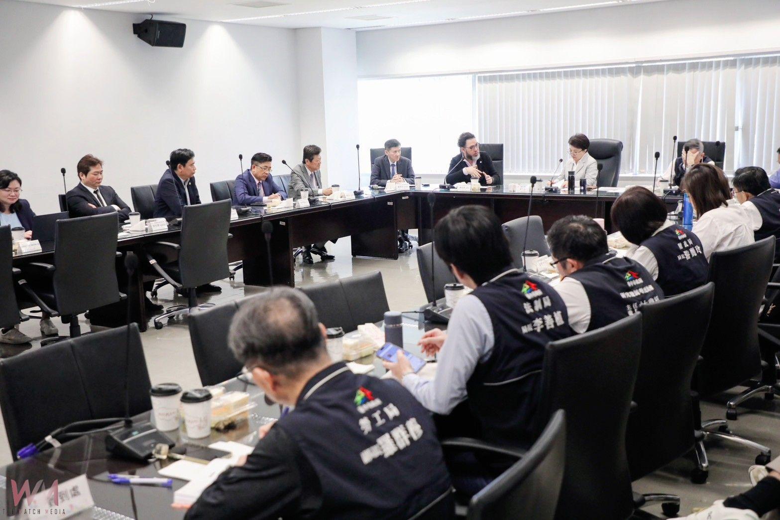 台中產業面臨關稅匯率雙重壓力　中市府關心中小企業衝擊並啟動因應 - https://www.watchmedia01.com