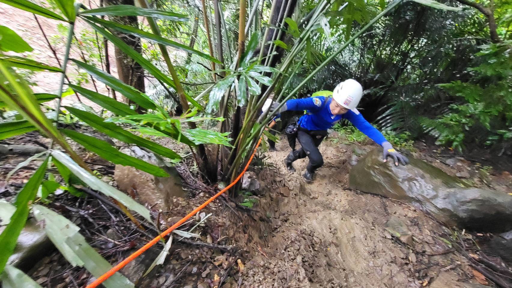 暴雨中艱困搶救！高雄市義消特搜、旗美山搜、消防局特搜及雲豹工作隊共組救援陣線 - https://www.watchmedia01.com