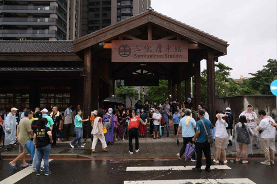 「爸氣登場」健走活動在豐裕里溫馨登場！風雨無阻　社區攜手走出父親節回憶 - https://www.watchmedia01.com
