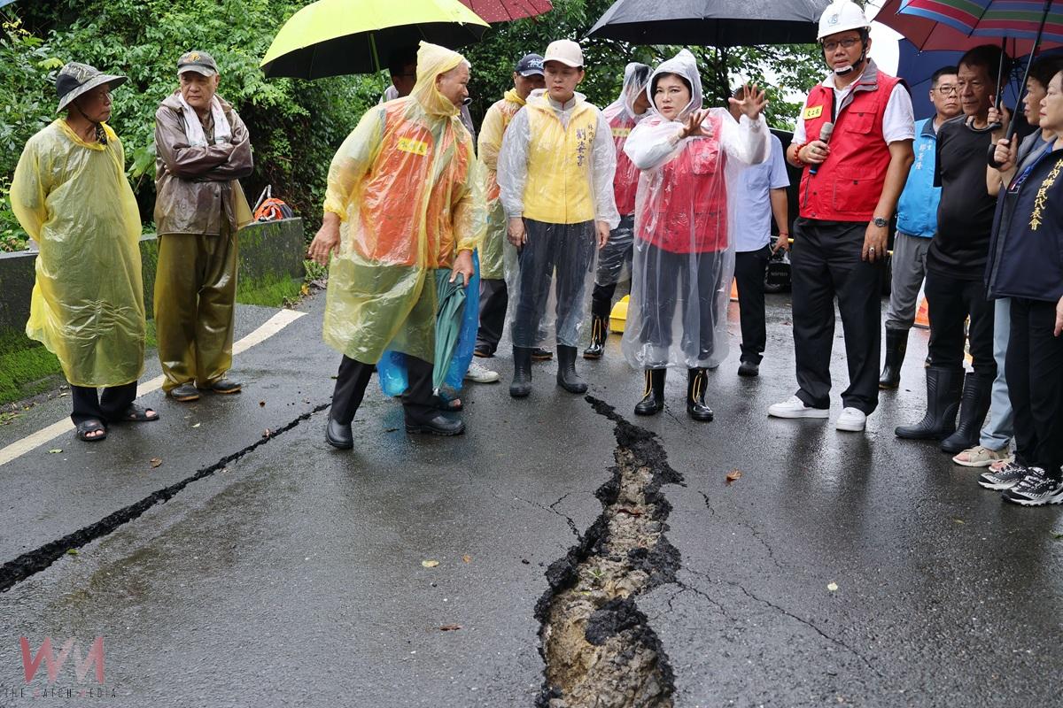 坪頂村聯外道路嚴重下陷 張麗善:立即搶險搶通 恢復村民正常生活 - https://www.watchmedia01.com
